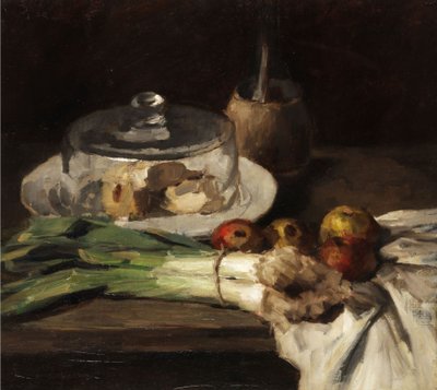 Nature morte avec poireaux, pommes et plateau de fromage avec cloche en verre - Carl Schuch